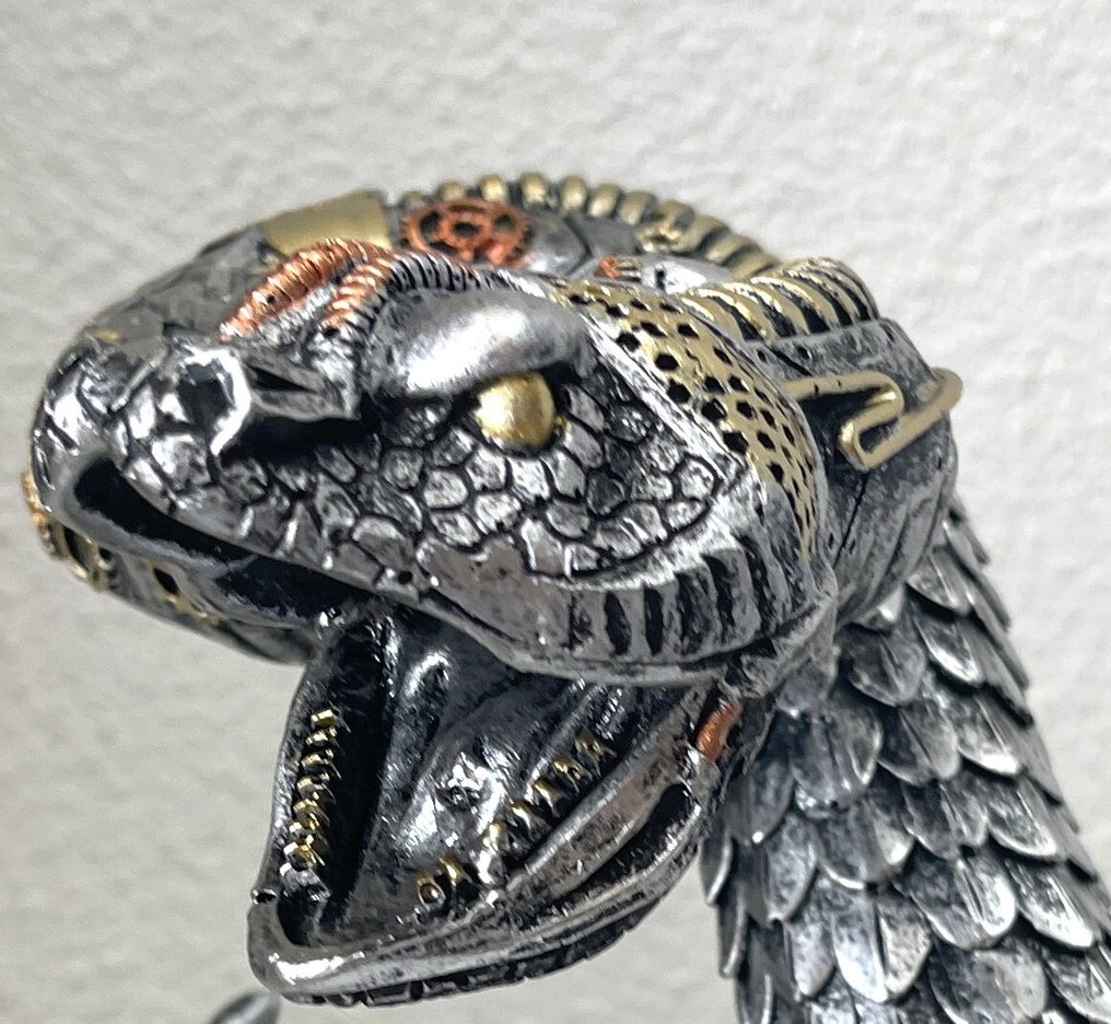 Exclusief S.Buru - Sculpture, XXL STATUE-signed-"The Hissing Snake" - 28 cm - Resin - 2024 #1.0