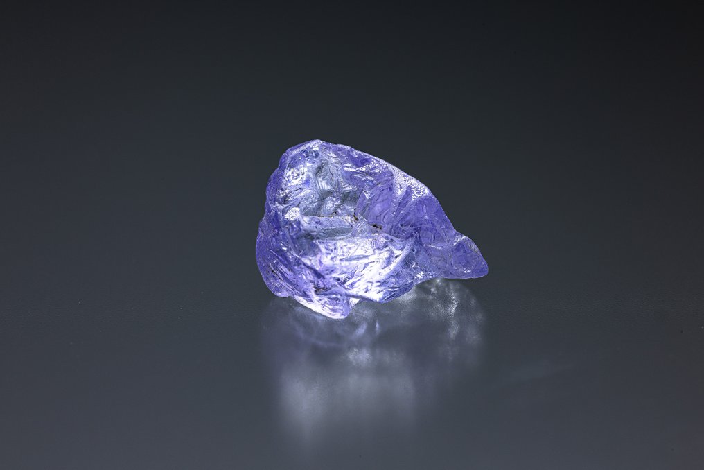 Rare natural tanzanite 3.15 carats – Exceptional Quality - Height: 11.3 mm - Width: 8 mm- 0.63 g - (1) #1.0