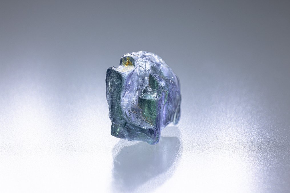 Rare natural pleochroic Tanzanite 3.40 carats – Exceptional Quality - Height: 11 mm - Width: 10.3 mm- 0.68 g - (1) #3.2