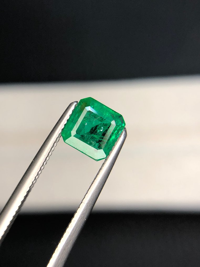 No reserve price - 1 pcs  Green Emerald  - 1.05 ct - International Colored Gemstone Association (ICA GemLab) #3.2