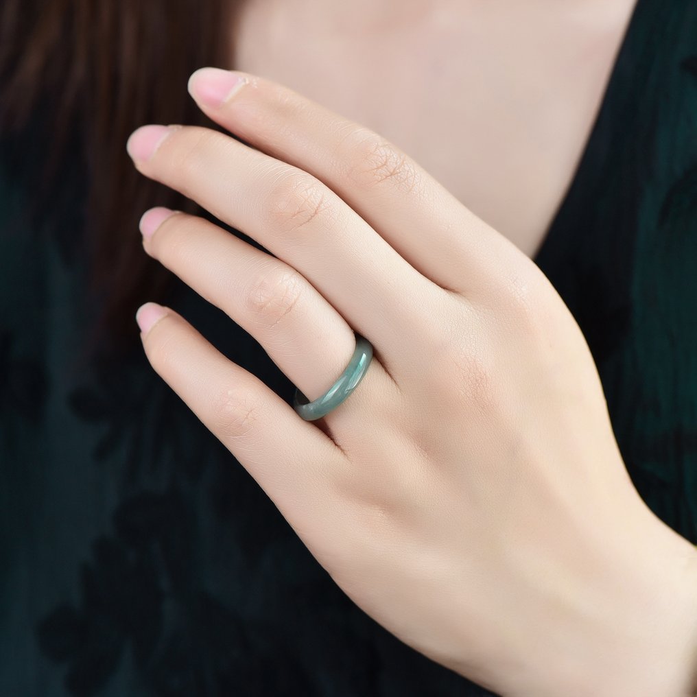 认证未处理翡翠戒指（A 级） 由一块石头细心雕刻打磨而成- 1.72 g #2.1