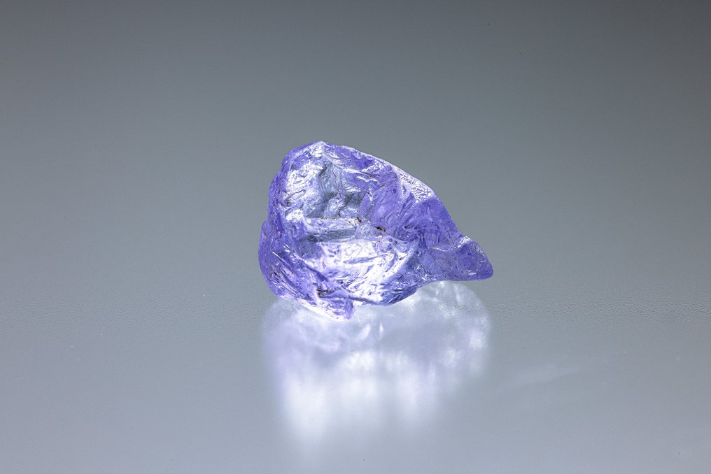 Rare natural tanzanite 3.15 carats – Exceptional Quality - Height: 11.3 mm - Width: 8 mm- 0.63 g - (1) #1.0
