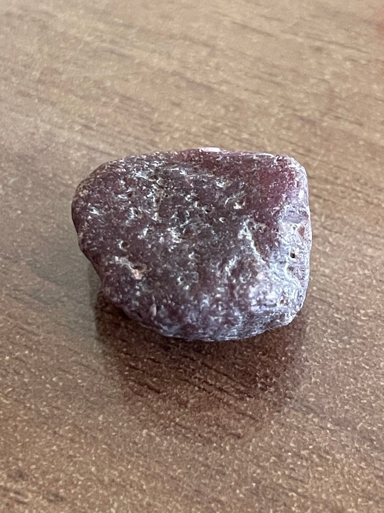 Ruby Rough. Stunning Mozambique Blood Ruby Crystal. %100 Natural 65 Ct. - Height: 25 mm - Width: 24 mm- 13 g #3.2