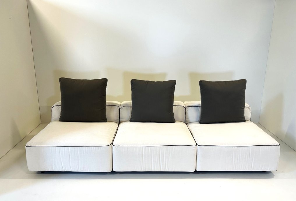 B&B Italia - Antonio Citterio - Καναπές - "NUOVO" Υβριδικό εξωτερικό χώρο - Πρεσσοσυγκόλληση και εξωθήσεις αλουμινίου με βαφή με πούδρα πολυεστέρα, επένδυση πολυουρεθάνης. #1.0