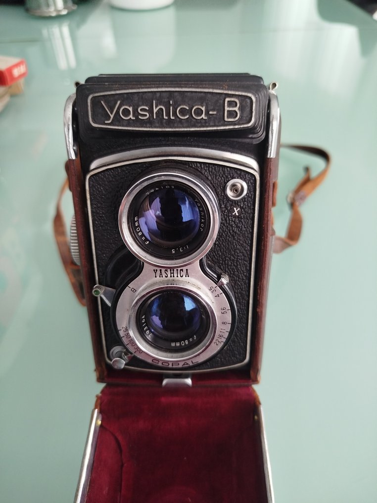 Yashica -B con borsa di pelle + flash + acc. | Twin lens reflex camera (TLR) #1.0
