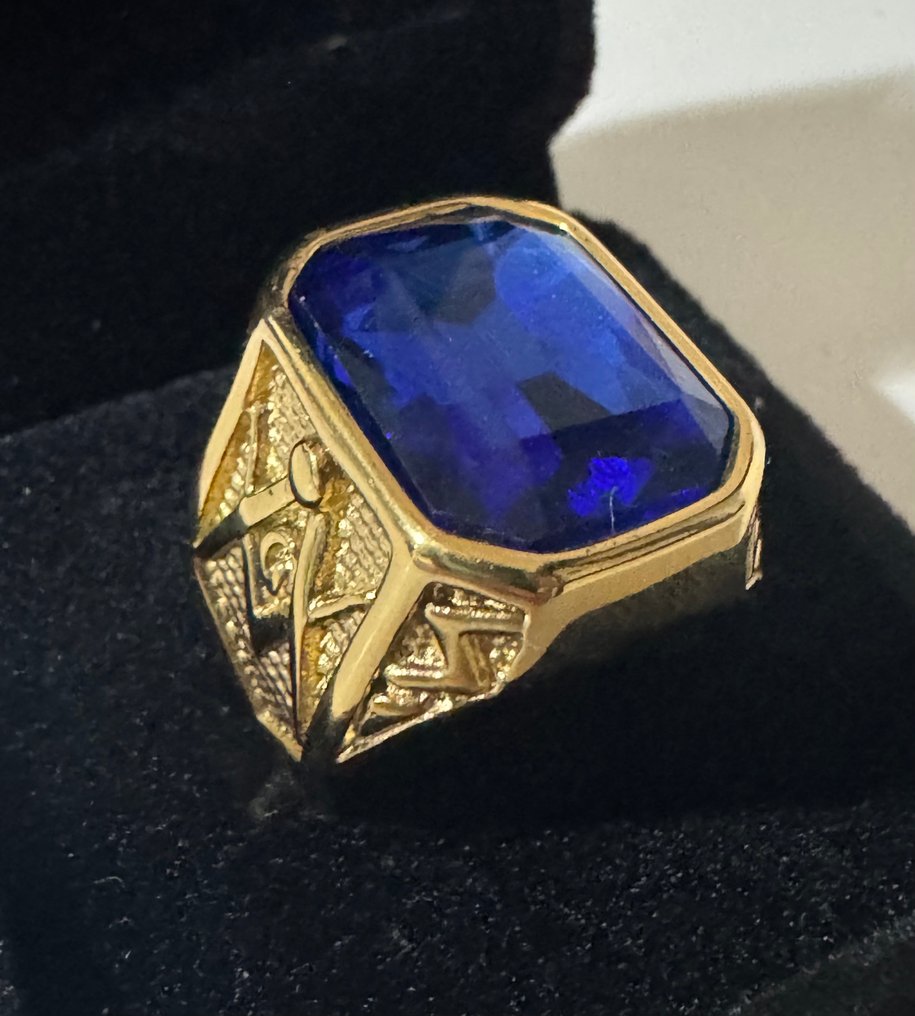 Bikers 24 Kt gold plated Ring with the symbol " Square and compass " and Sapphire Crystal Mason - Ring #1.0
