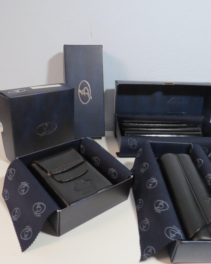 brandi sauro - brandi sauro - 没有保留价 - 雪茄盒 (3) - 皮革 - 雪茄盒+香烟 #2.1