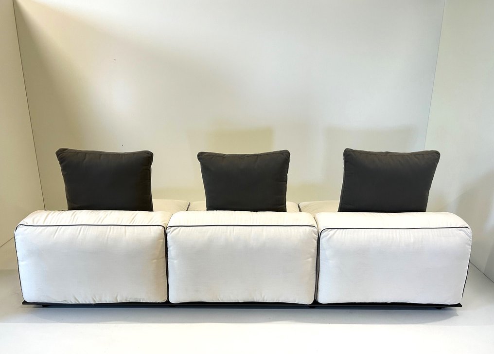 B&B Italia - Antonio Citterio - Καναπές - "NUOVO" Υβριδικό εξωτερικό χώρο - Πρεσσοσυγκόλληση και εξωθήσεις αλουμινίου με βαφή με πούδρα πολυεστέρα, επένδυση πολυουρεθάνης. #4.3