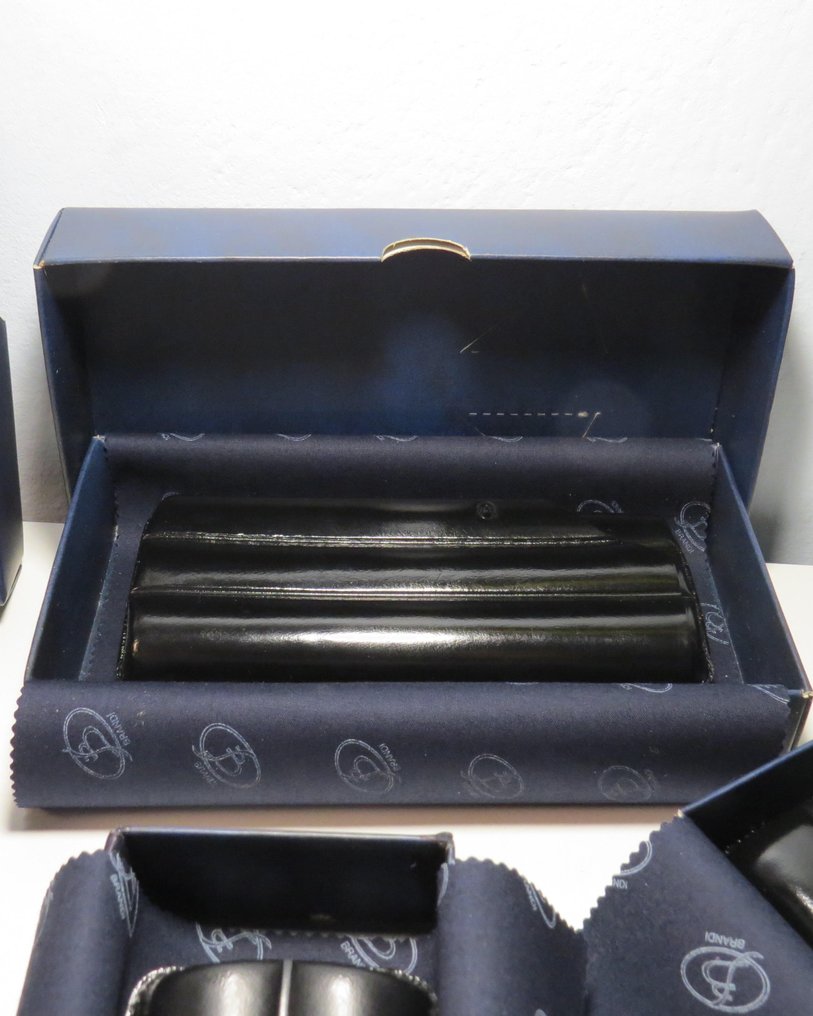 brandi sauro - brandi sauro - 没有保留价 - 雪茄盒 (3) - 皮革 - 雪茄盒+香烟 #4.3