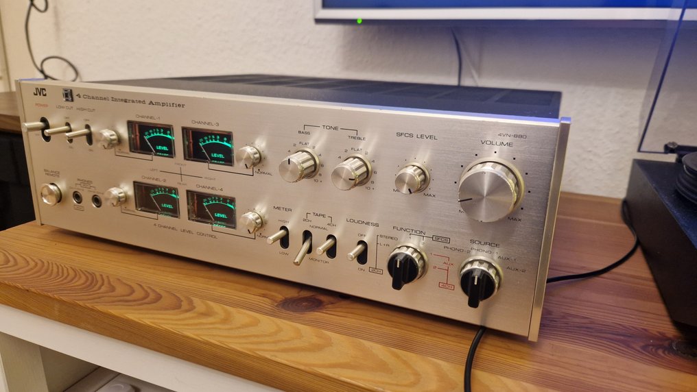 JVC - 4 vn 880 Faststoff integrert forsterker #1.0