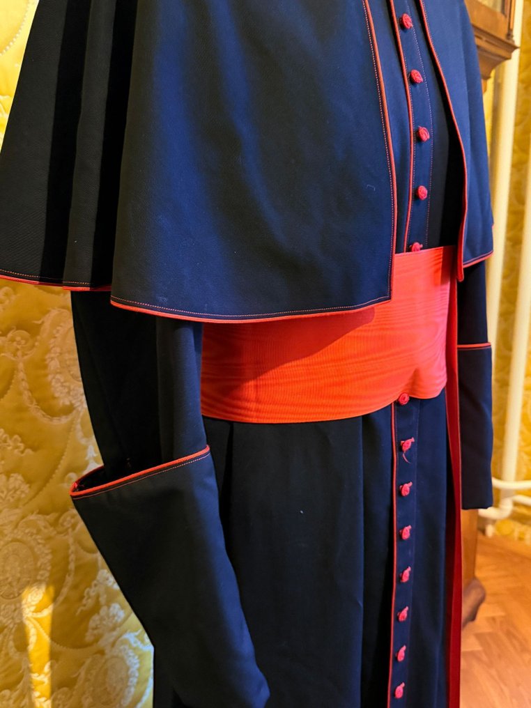 Cardinal's cassock with skullcap and belt. - Wool - 1960-1970 #4.3