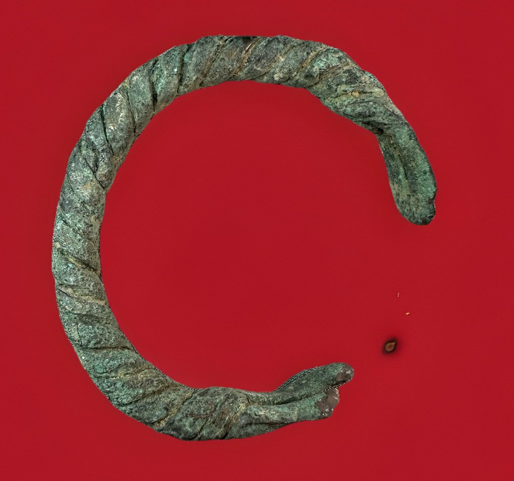 Bronze Age ancient bangle bronze age 1500BC - 6.8 cm (No reserve price) #3.2