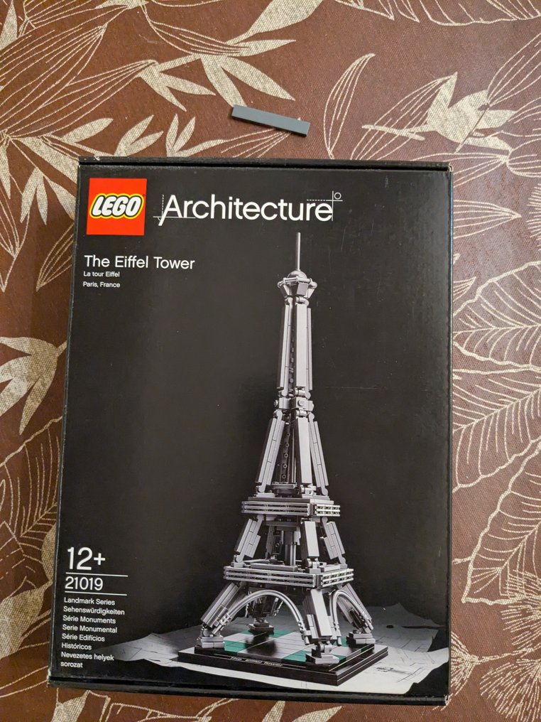 Lego Set - 21019 - Architecture - The Eiffel Tower #1.0