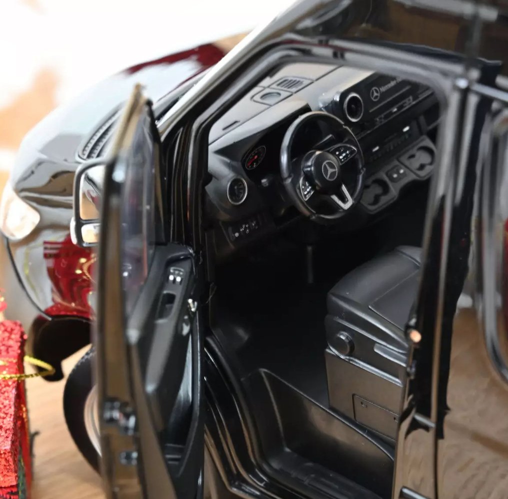 Norev 1:18 - Modellauto - Mercedes-Benz Sprinter 2018 Noir 1/18 #2.1