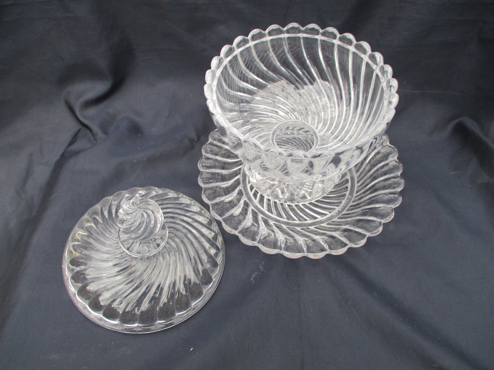 Baccarat - Μπολ ζάχαρης (2) - Τσαγιέρα και πιατέλα. Μοντέλο Bambou υπογεγραμμένο. #1.0