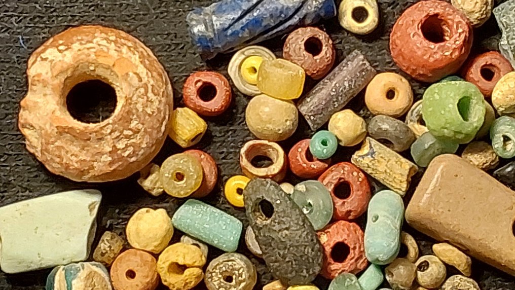 古埃及到罗马 玻璃 超过100个古老的珠子  (没有保留价) #1.0