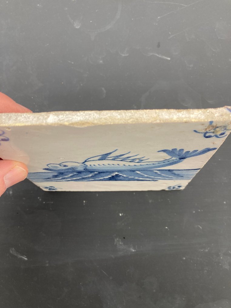  Πλακάκι - Αρχαία Delfts μπλε πλακίδιο με ένα μεγάλο θαλάσσιο τέρας. - 1700-1750  #2.1