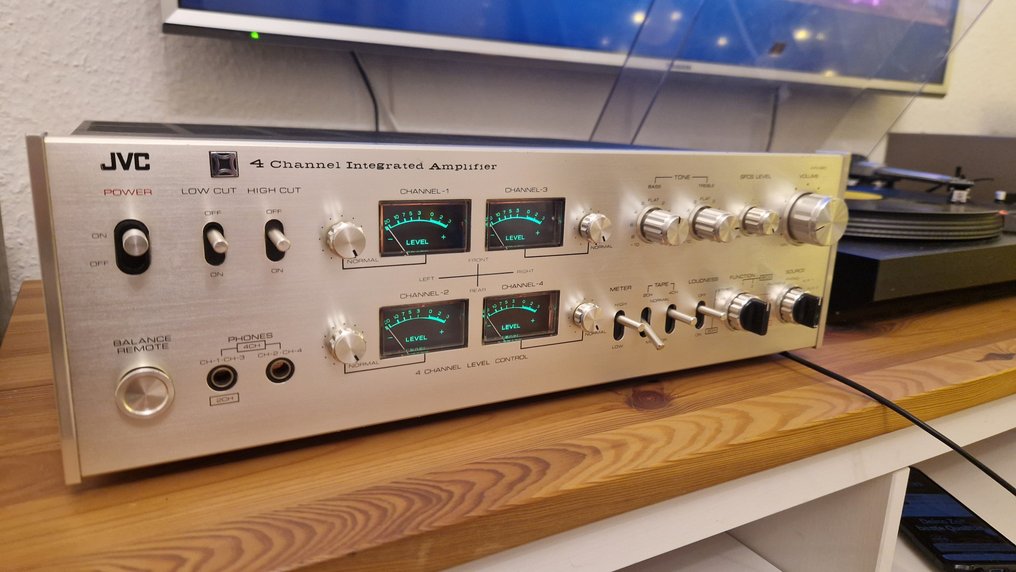 JVC - 4 vn 880 Faststoff integrert forsterker #1.0