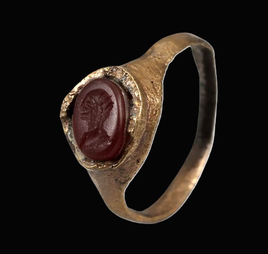 Ancient Roman Bronze Ring With Garnet Portrait Intaglio - 19 mm #1.0
