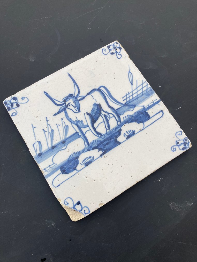  瓷磚 - 古董荷兰 Delft 蓝色瓷砖，上面有一只大公牛，带有面孔 - 1700-1750  #1.0