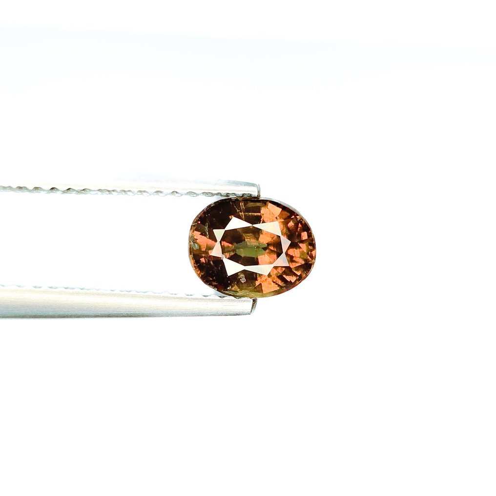 Bez ceny minimalnej
 Granat  - 1.30 ct - International Gemological Institute (IGI) - Zmiana koloru #1.0