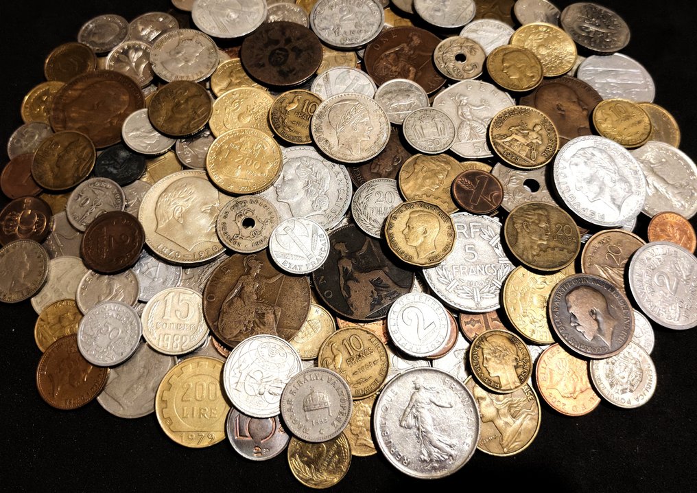 Mundo. Collection of +200 Coins  inculding old ones  (Sem preço de reserva) #4.3