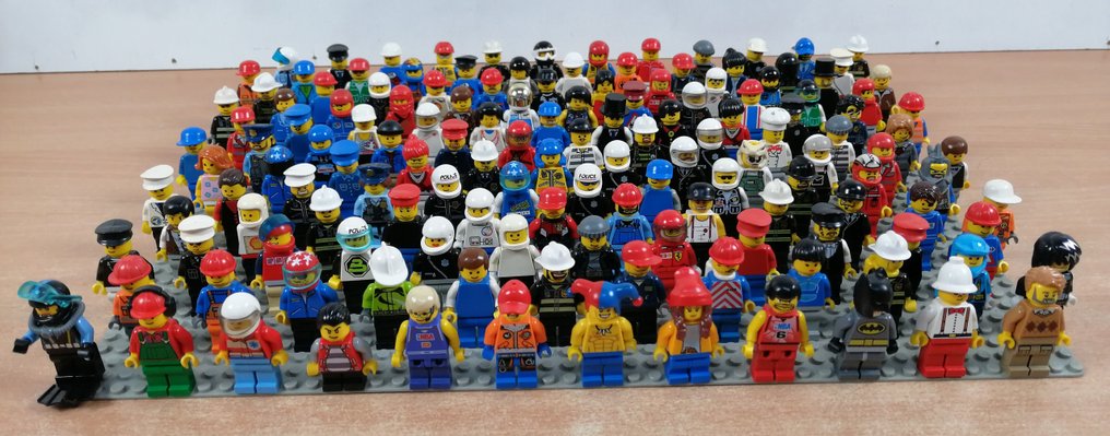 Lego - Minifigure - partij van poppetjes 144 stuks - 1990-2000 #1.0