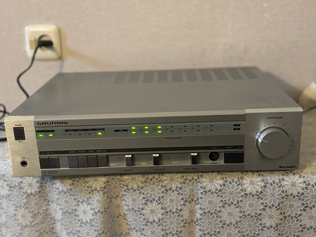 Grundig - V 7200 Integrierter Festkörper-Verstärker #2.1