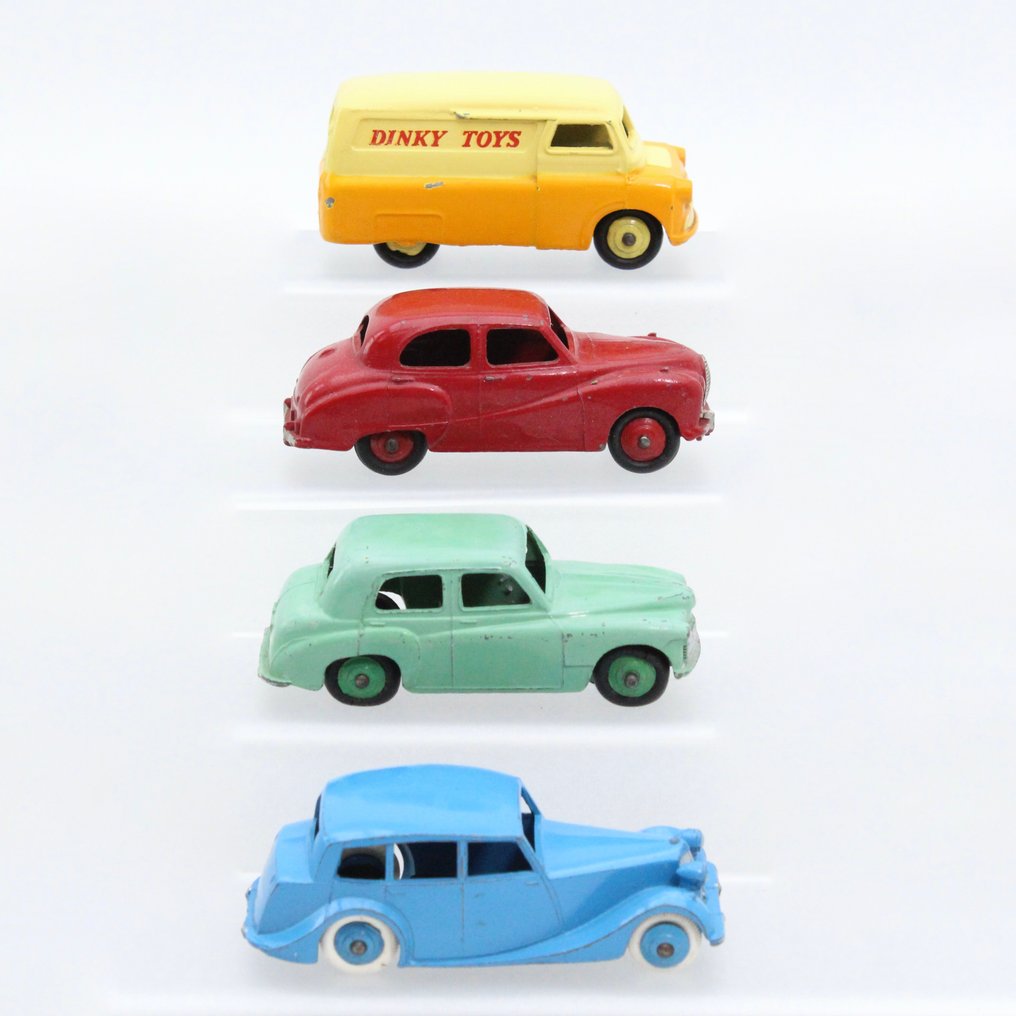 Dinky Toys 1:43 - Model samochodu (4) - Bedford - Triumph - Hillman Minx -Austin Somerset #1.0