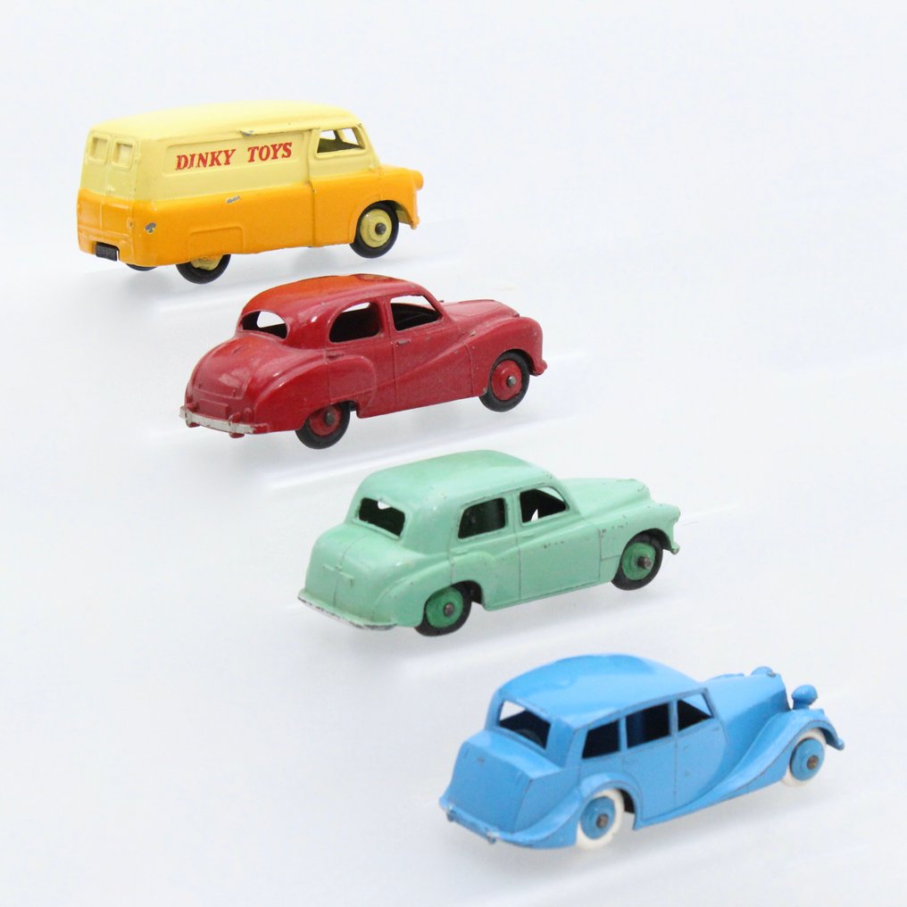 Dinky Toys 1:43 - Model samochodu (4) - Bedford - Triumph - Hillman Minx -Austin Somerset #3.2