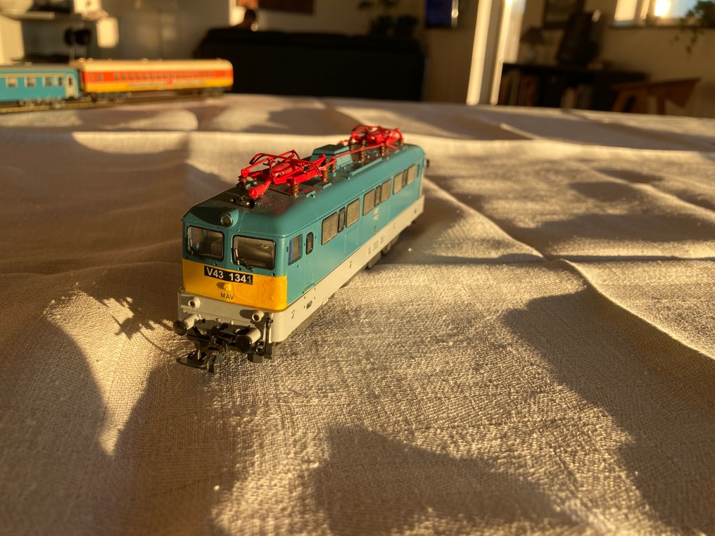 FUGgERth H0 - Set de trenes (4) - V43 con tres vagones - MAV, GYSEV #3.2