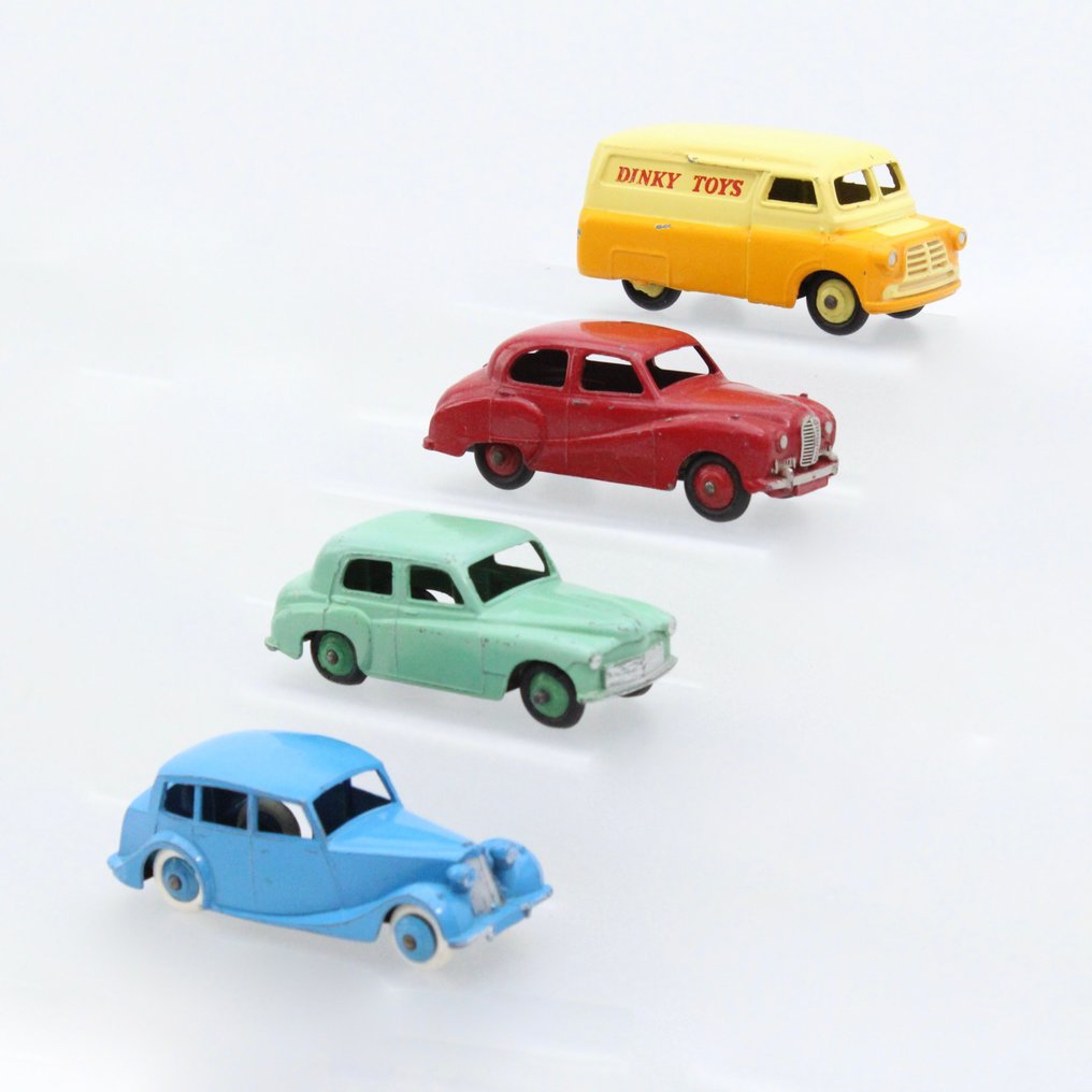 Dinky Toys 1:43 - Model samochodu (4) - Bedford - Triumph - Hillman Minx -Austin Somerset #2.1
