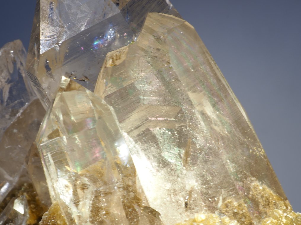 Quartz Crystals - Height: 50 mm - Width: 80 mm- 185 g #4.3