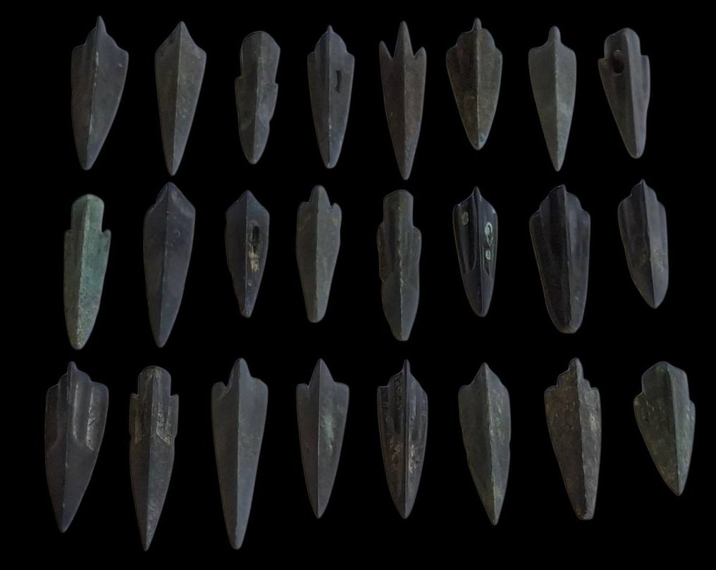 Scythian Bronze Collection of arrowheads -24 pcs.Good condition. (No reserve price) #4.3