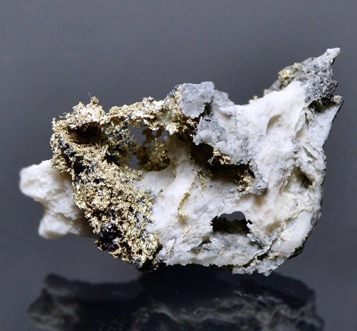 稀有品种的天然银——汞合金 標本 - 高度: 3 cm - 闊度: 5 cm- 15 g #1.0