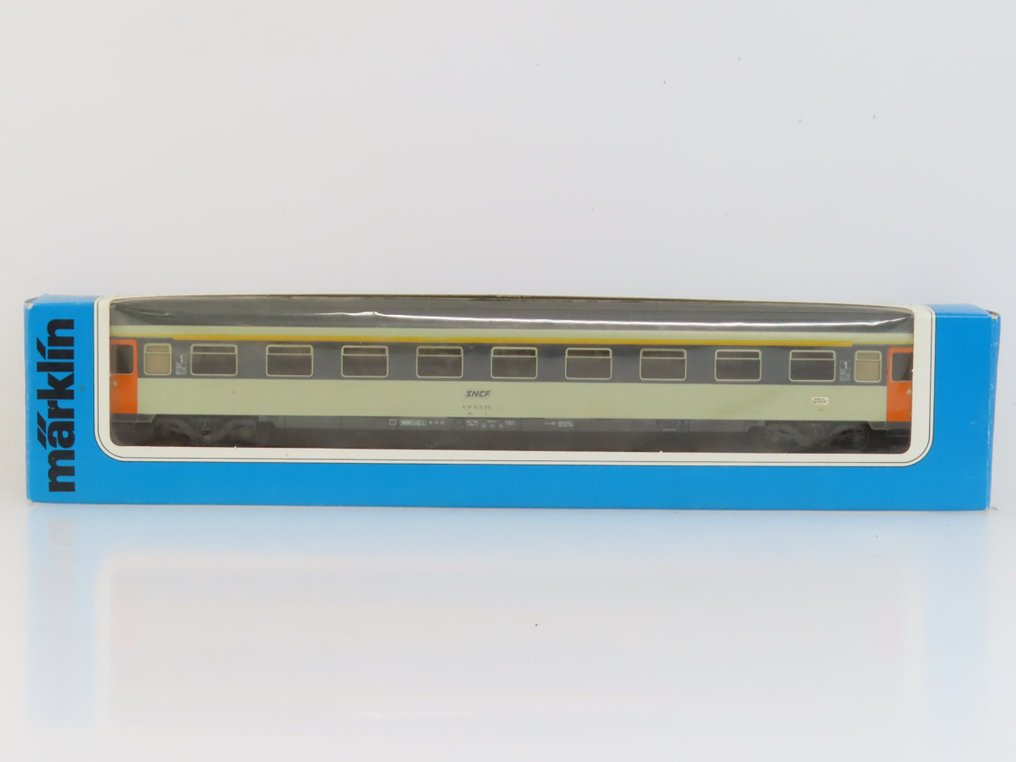 Märklin H0 - o.a. 4253 - 模型客運火車 (3) - 3个4轴高速列车车厢，头等舱 - SNCF #4.3