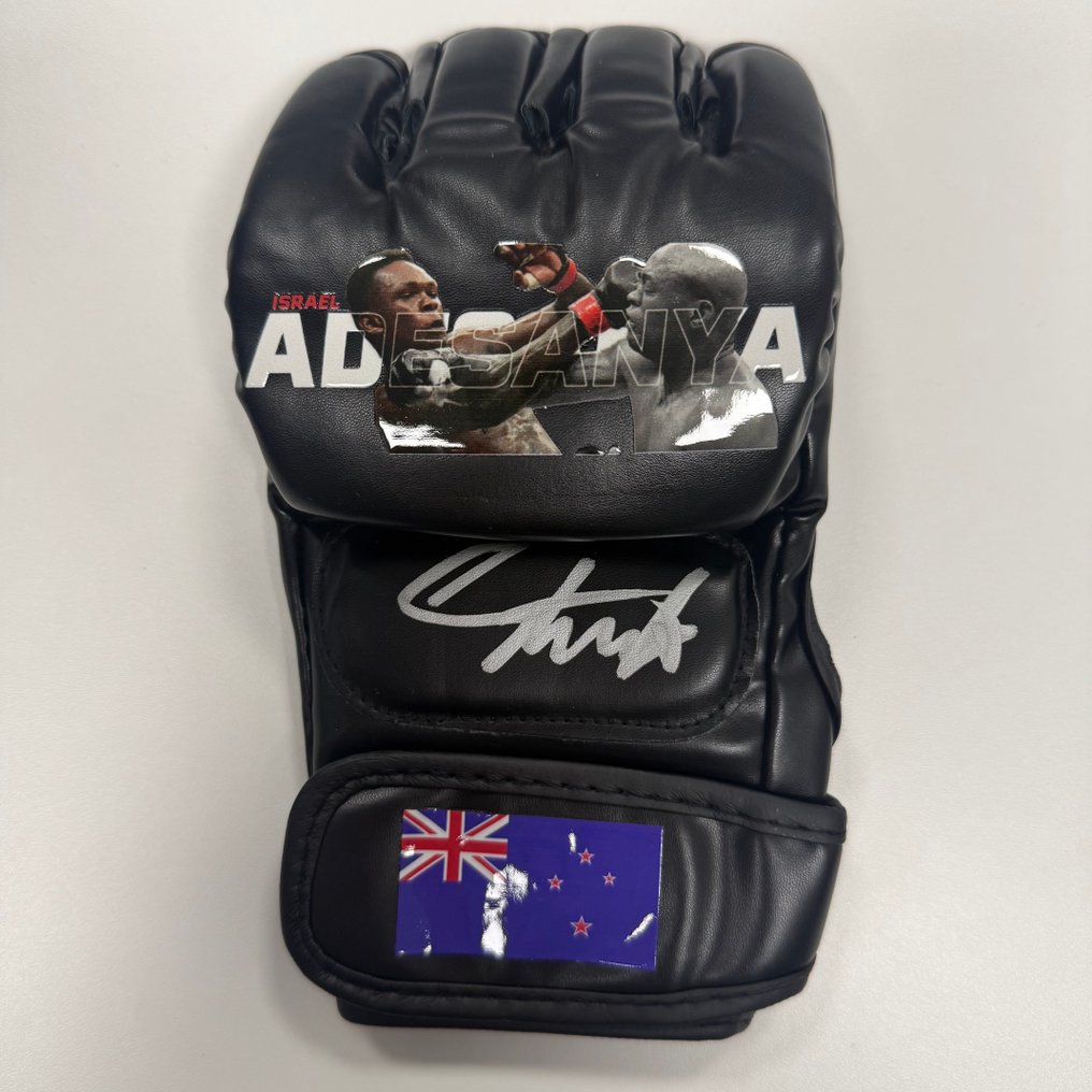 UFC - Israel Adesanya - Boksehandske #1.0
