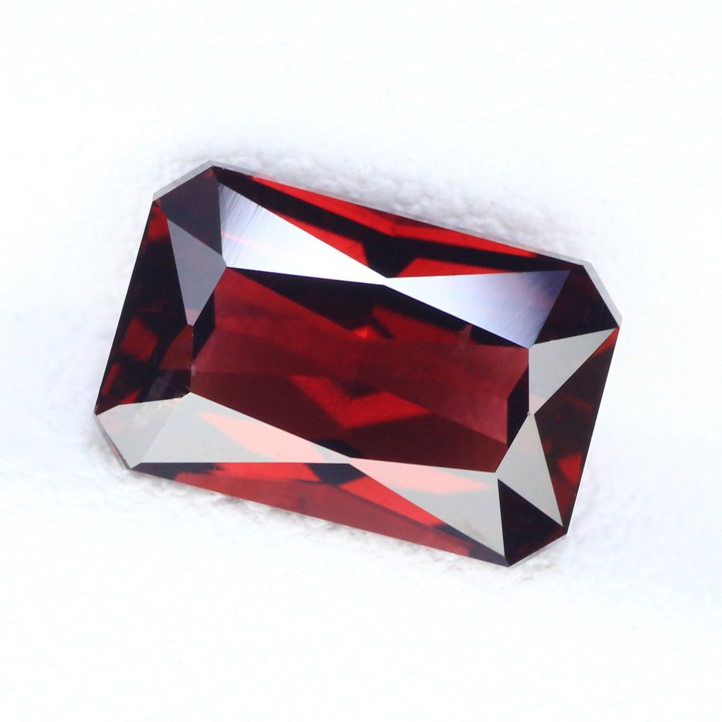 沒有保留價 - 1 pcs  紅色 鎂鐵榴石  - 3.40 ct - 國際有色寶石協會 (ICA GemLab) - 定制细切 - 无热 #2.1