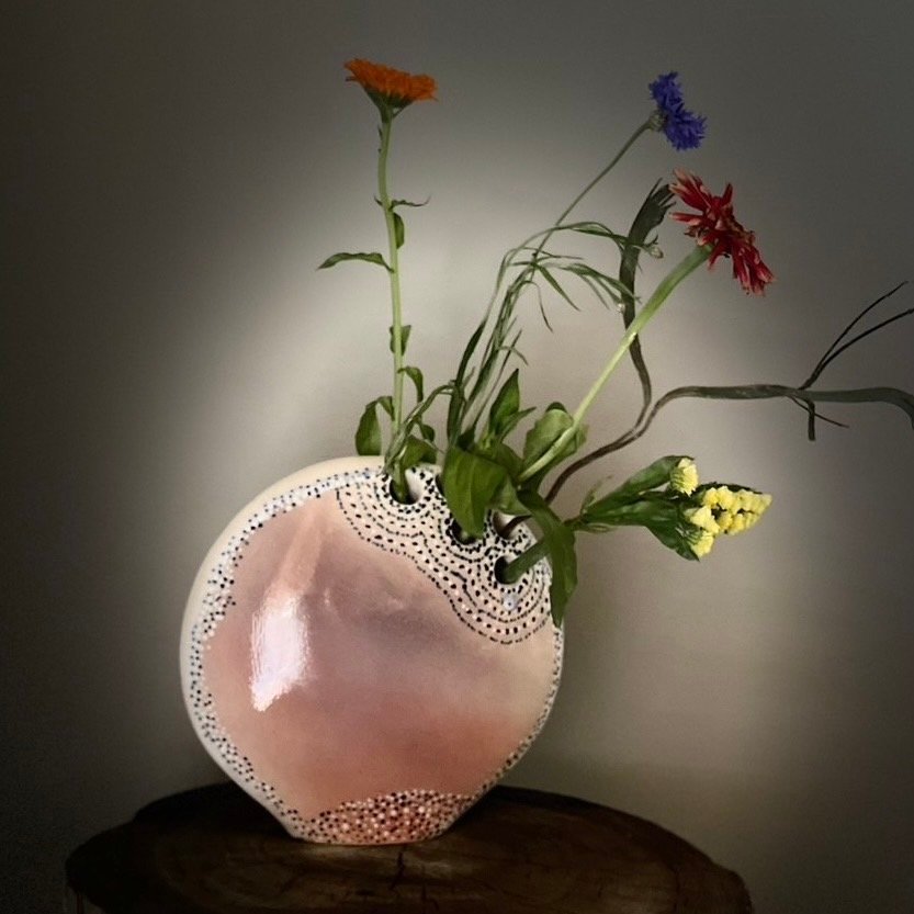Studio Art Pottery Ikebana Vessel - 花道花瓶 - 粘土 - 自由式圆盘形态 #1.0