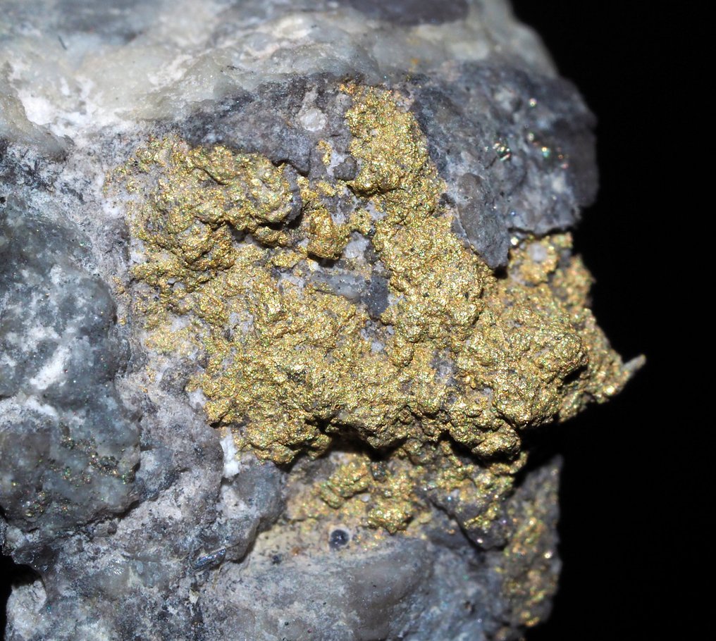 Oro Cristalli su matrice - Altezza: 2.5 cm - Larghezza: 1.4 cm- 4.7 g #4.3