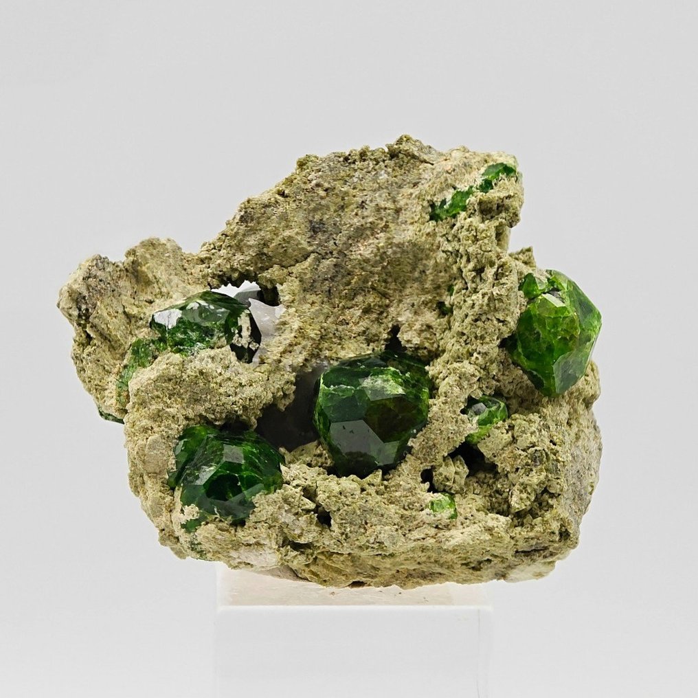 Splendid demantoid, green garnet, large crystals Crystals on matrix - Height: 51 mm - Width: 41 mm- 49 g #2.1