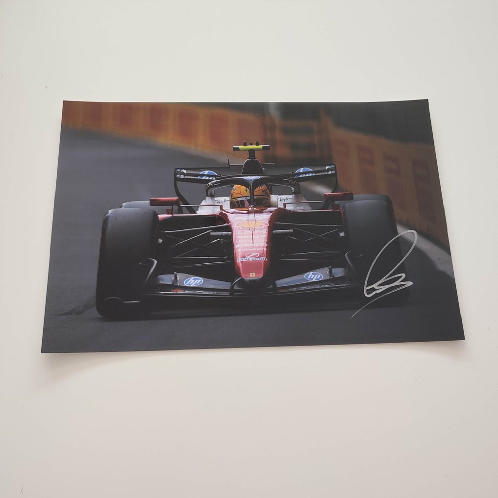 Ferrari - Lewis Hamilton - 2026 - Valokuva  #1.0