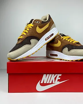Nike bruine top