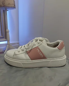Scarpe Prada Bianche. Acquista oggetti unici. Ora in vendita all asta Catawiki