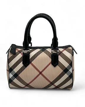 Borse Burberry in vernice. Acquista oggetti unici. Ora in vendita all asta Catawiki