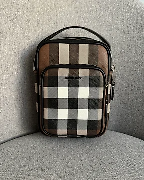 Bolsos Burberry Marrones Compra objetos unicos. Ahora en subasta a la venta Catawiki