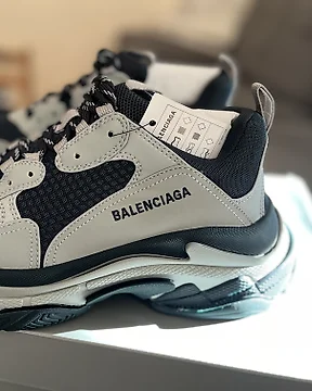 Scarpe da ginnastica alte Balenciaga nere. Acquista oggetti unici. Ora in vendita all asta Catawiki
