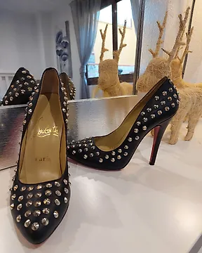 Prezzo louboutin shop nere