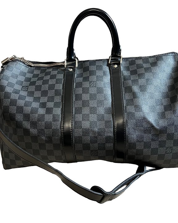 Sold at Auction: LOUIS VUITTON, LOUIS VUITTON Damier Graphite Keepall  Bandouliere Bag