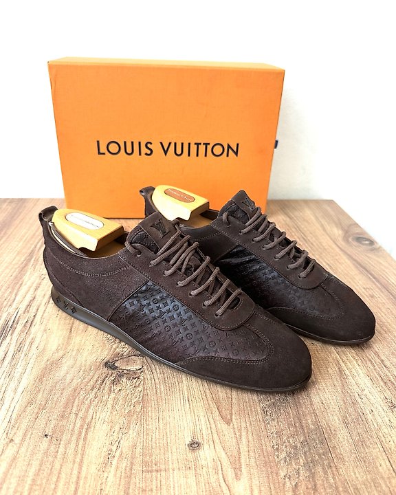 Louis Vuitton - Run Away Sneakers - Sneakers - Size: Shoes - Catawiki